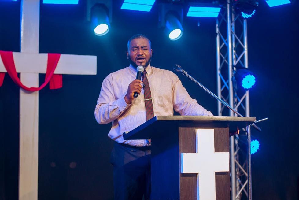 Clergyman warns against replacing God with Artificial Intelligence